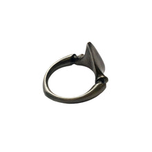 Load image into Gallery viewer, Black Rhodium Spine Tooth Ring