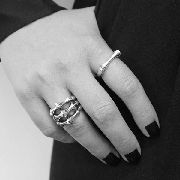 Black Rhodium Trilogy Spine Ring